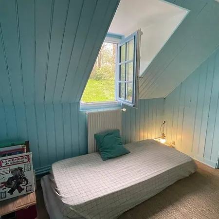 Julia Marie Saint-Valery-en-Caux